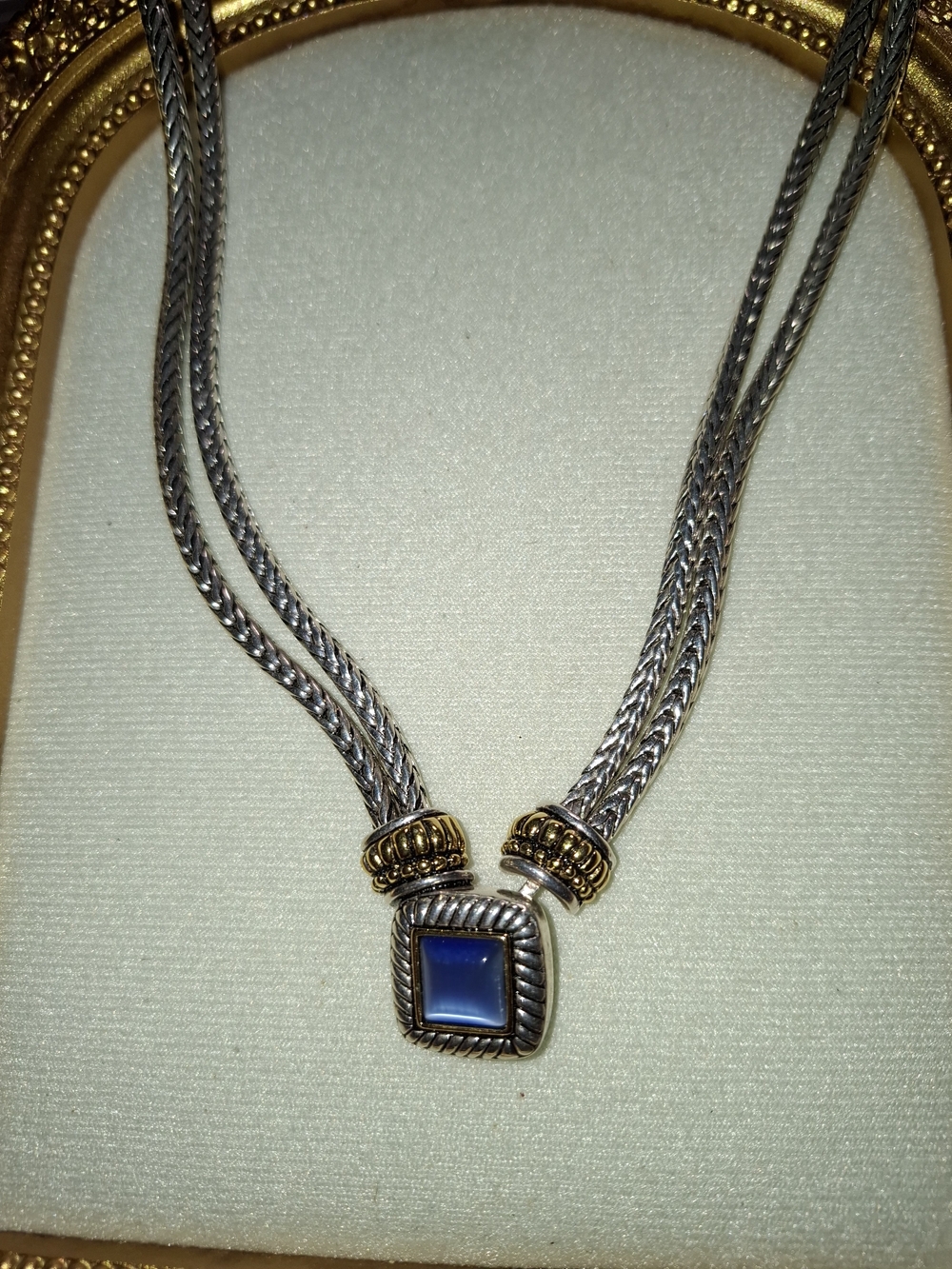 Vintage Premier Designs Blue Neclace